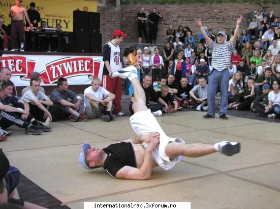 Break Dance - MYLENNE - Wallpapers